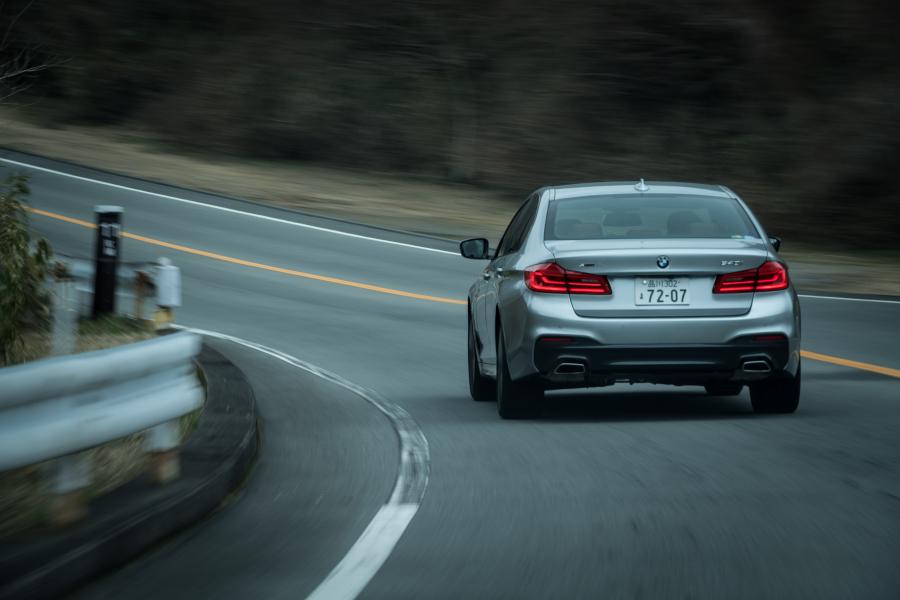  BMW 540i Sedan M Sport (G30) 2017 года  (JP) (фото 9 из 21)